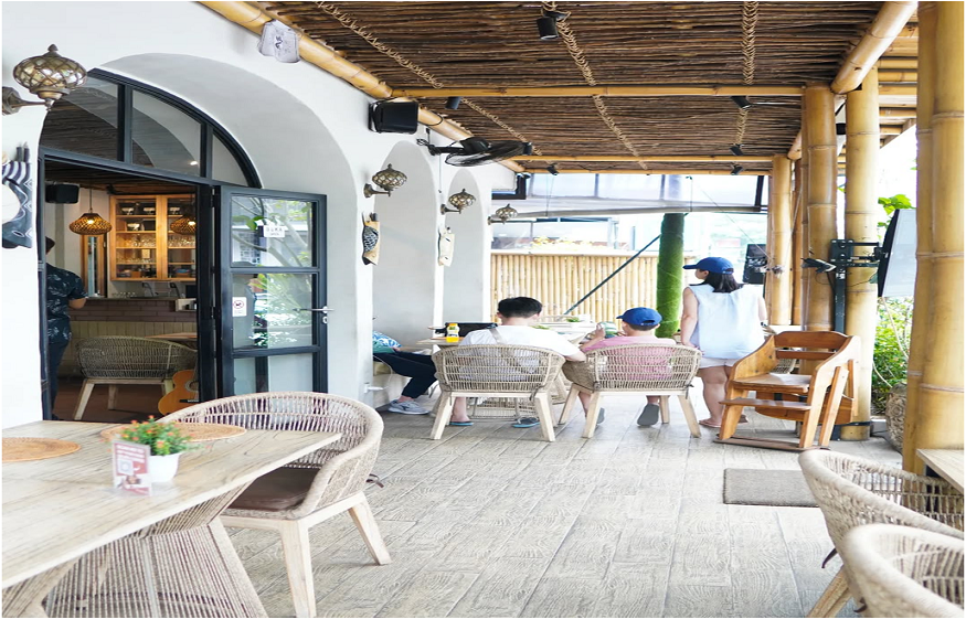 Friends Café & Bistro